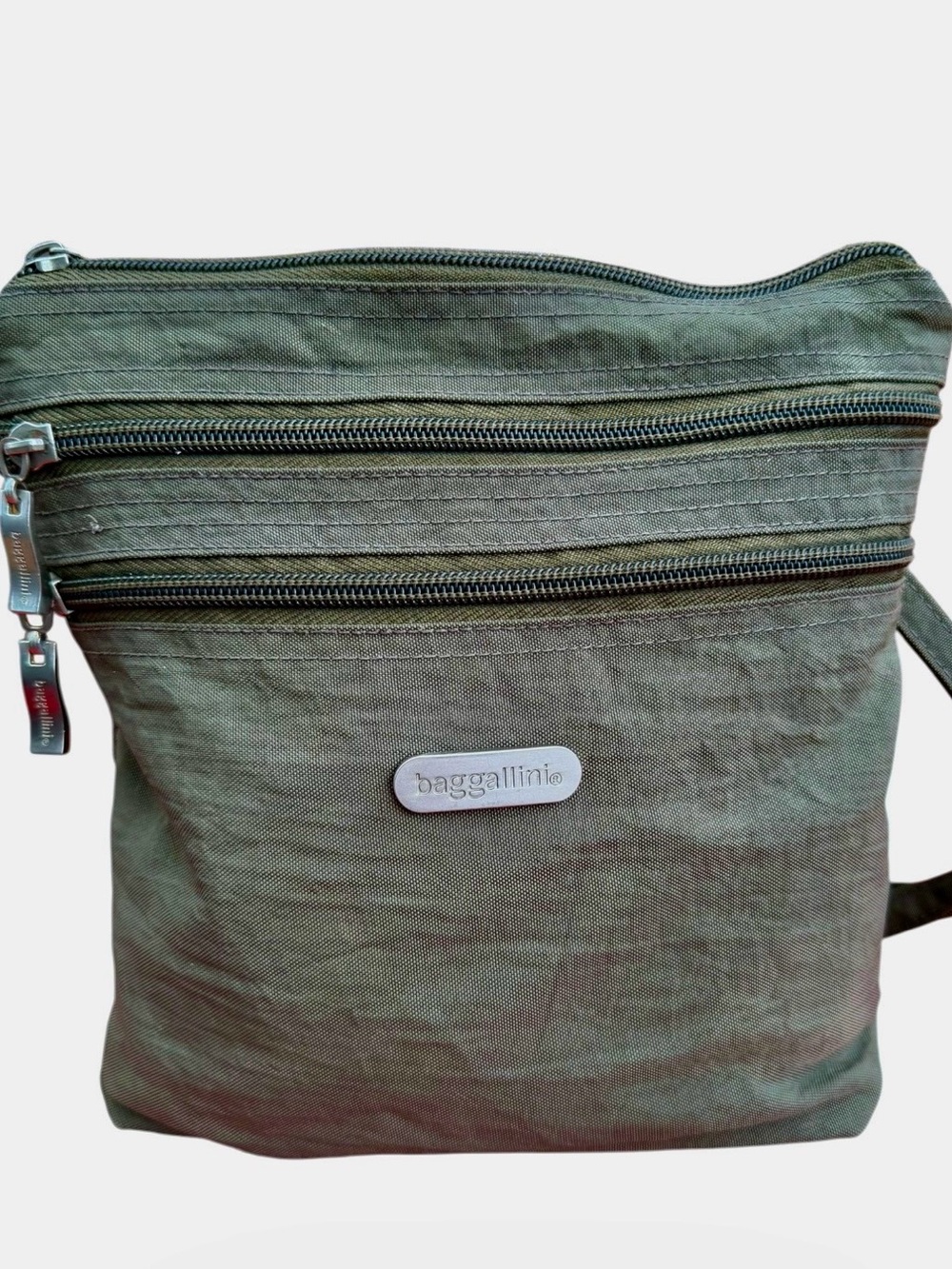 Baggallini Crossbody Olive Green Nylon Lightweight Vacation Everyday travel Bag